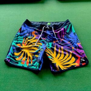Quiksilver boardies tropical floral blue shorts bottoms size 36 Like New